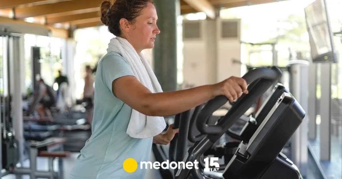 Orbitrek czy bieżnia na brzuch - który sprzęt skuteczniej spala tłuszcz?