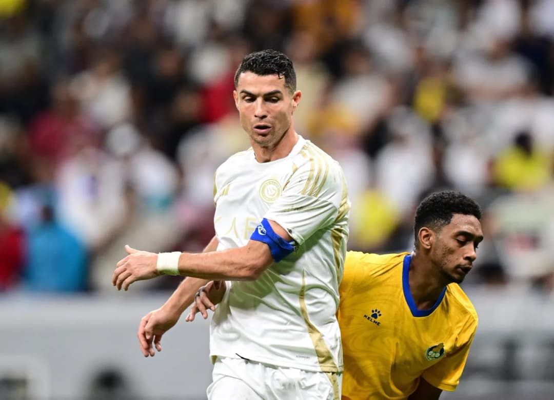 Ile zarabia Cristiano Ronaldo na godzinę? Zaskakujące fakty o jego pensji