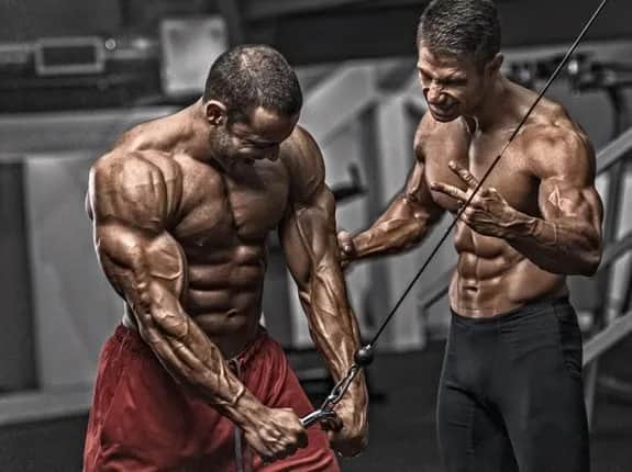 Ile serii na jednym treningu? Odkryj najlepsze podejście do treningu