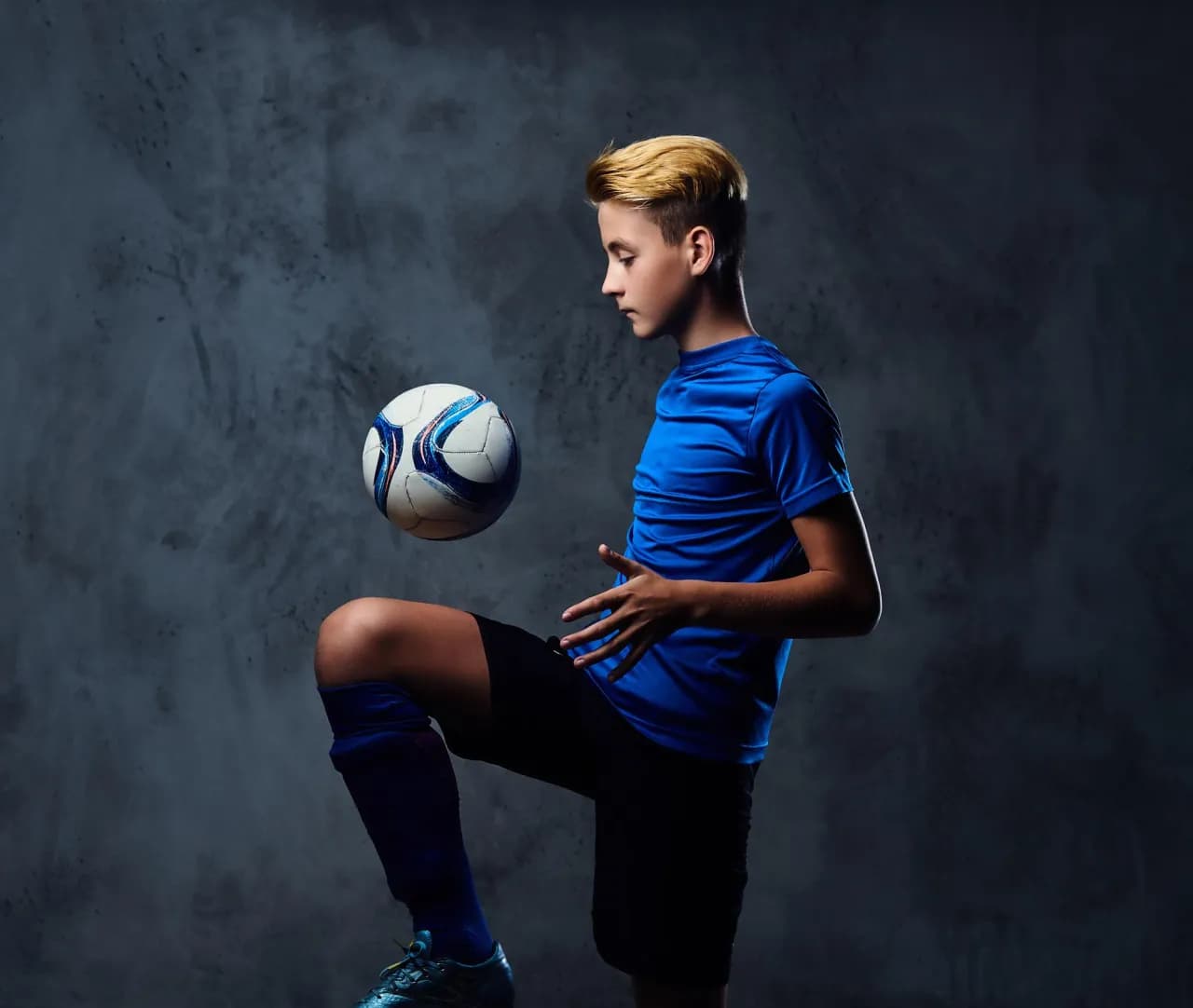 Jak zostać piłkarzem w wieku 13 lat i uniknąć najczęstszych błędów Jak zostać piłkarzem w wieku 13 lat i uniknąć najczęstszych błędów