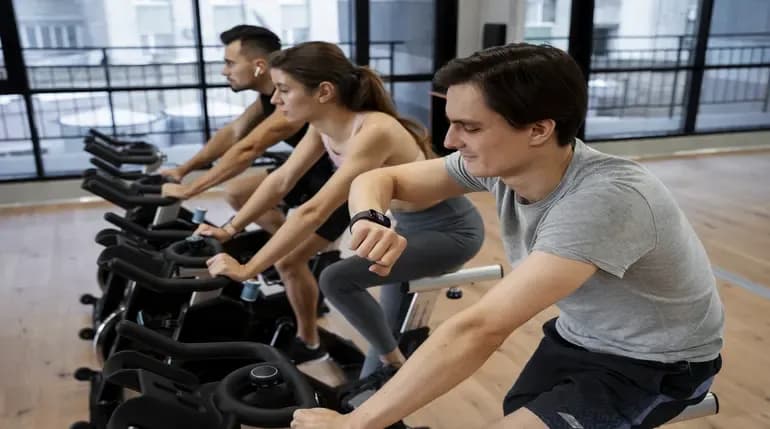 Trening aerobowy co to? Poznaj korzyści i przykłady aktywności